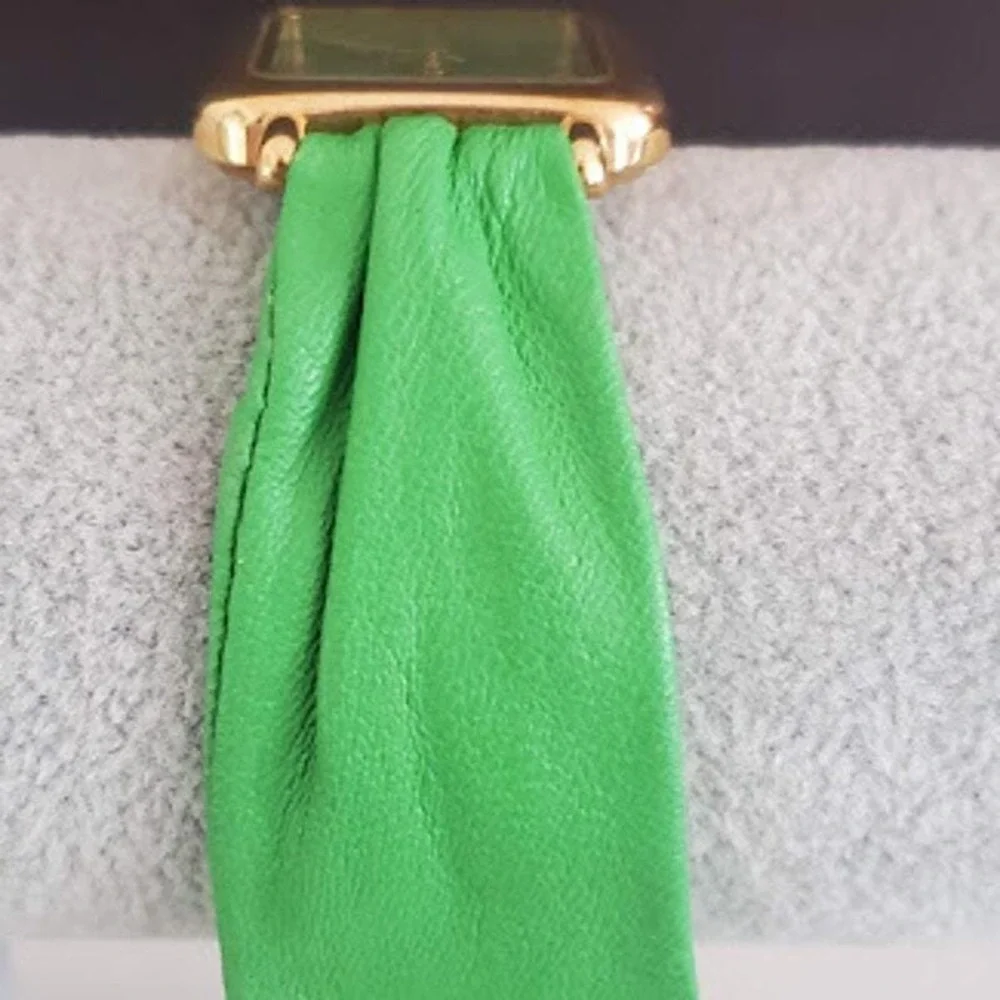 Joan Rivers Classics Green Leather Band Square Gold Tone Quartz Watch Running - Picture 8 of 10